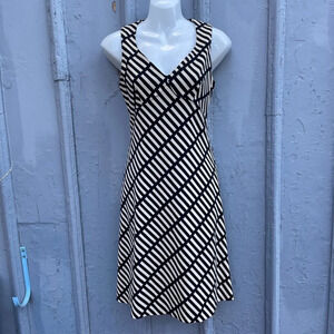 Versace Versus geometric  wool A frame shift dress, size IT42 (US 6)